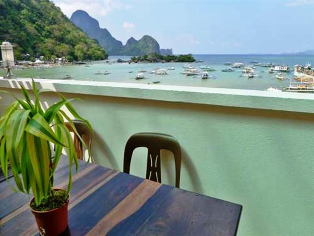 Dayunan Tourist Inn El Nido Exteriör bild