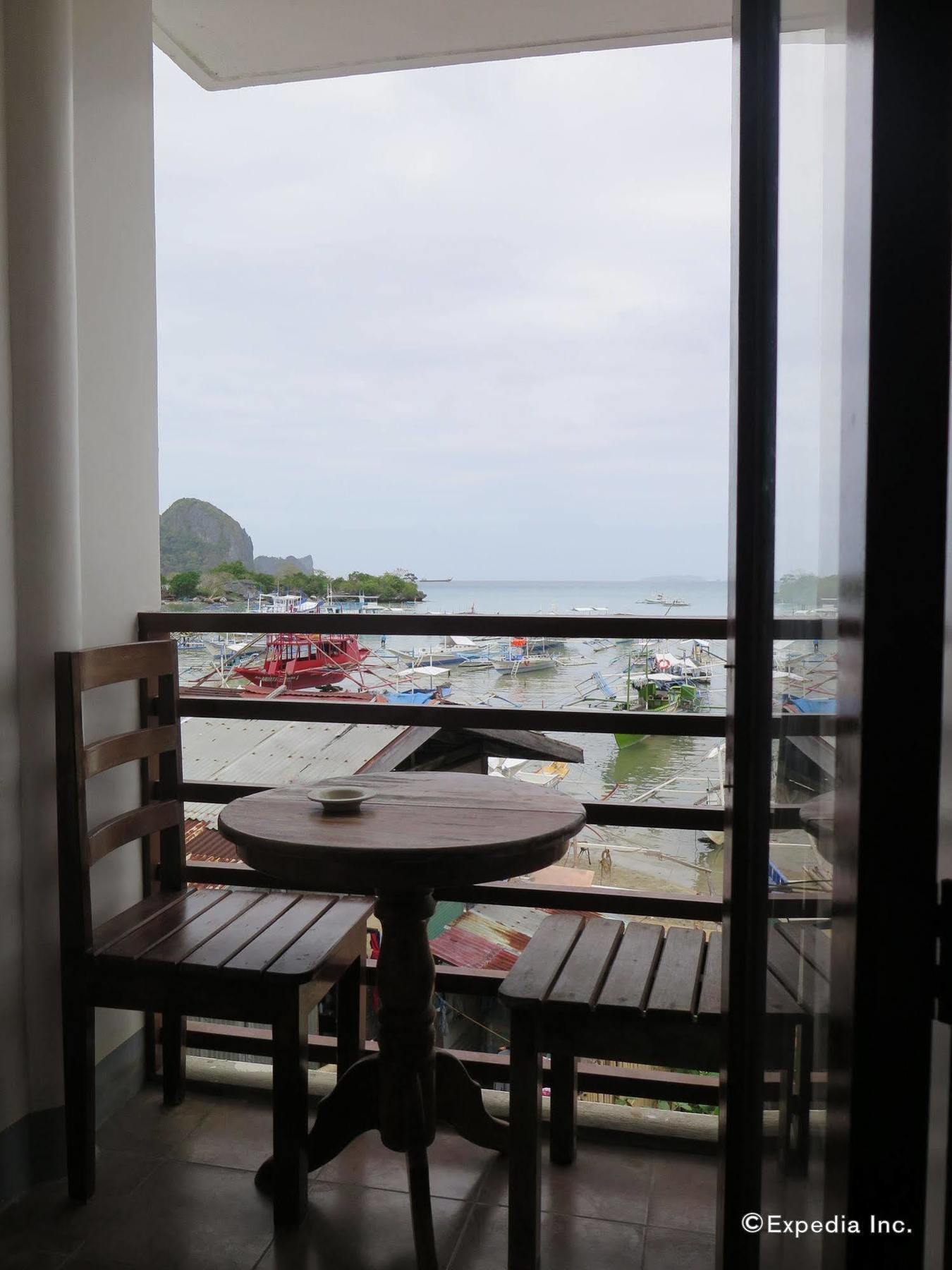 Dayunan Tourist Inn El Nido Exteriör bild