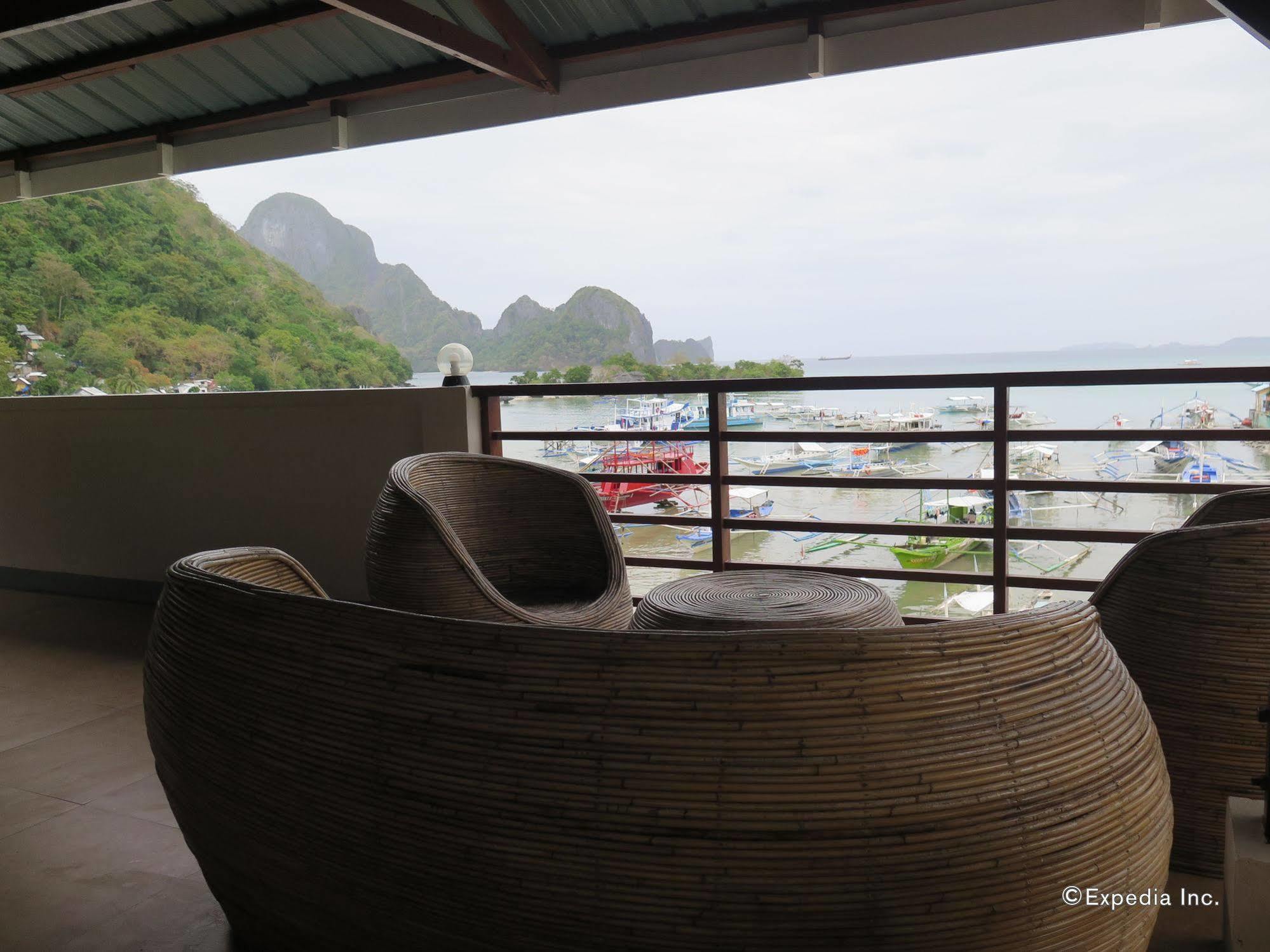 Dayunan Tourist Inn El Nido Exteriör bild